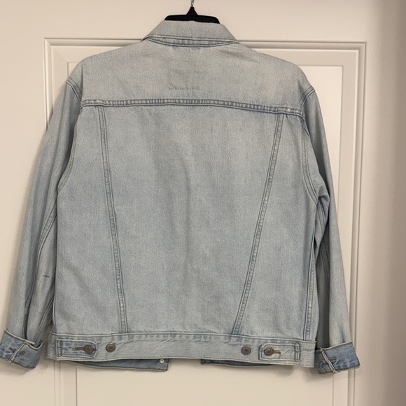 Levi's Classic Light Blue Denim Jacket - Picture 3 of 3